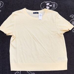 NWT Yellow Short Sleeve Sweater sz M